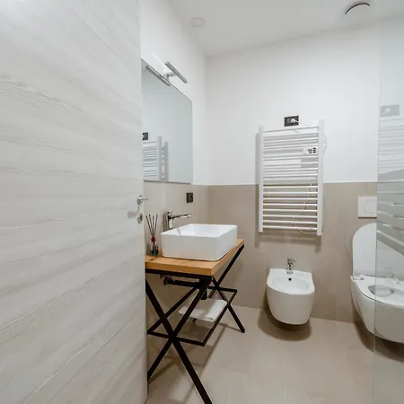 Hotel Independent *