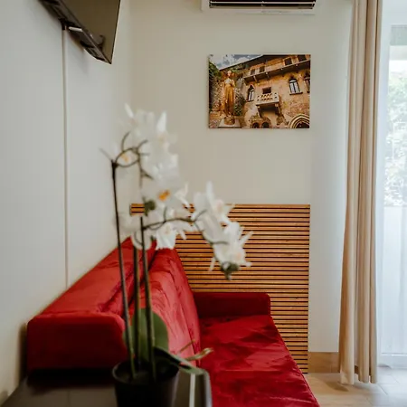 Independent Hotel *