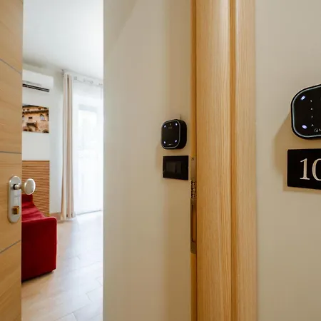 Independent Hotel