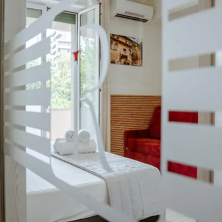 Independent Hotel *