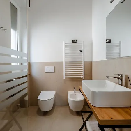 Independent * Verona