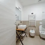 Отель Independent *